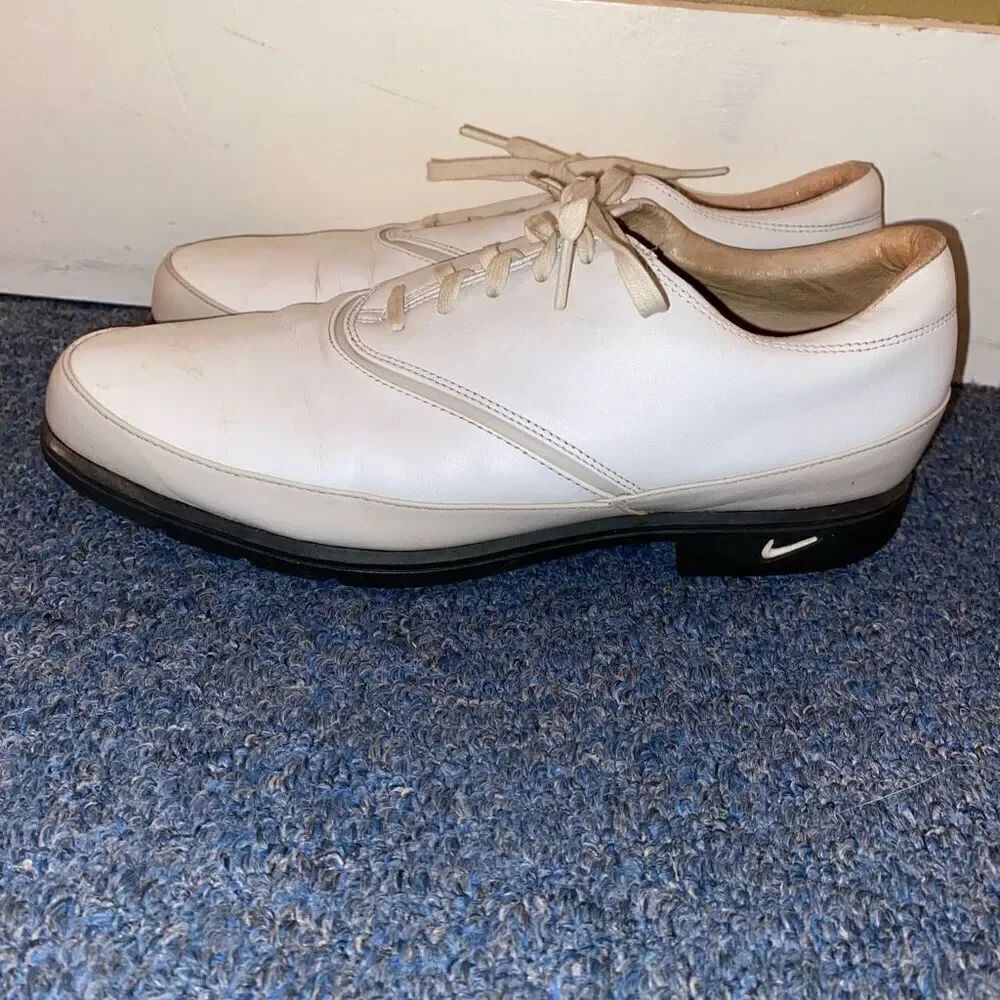 Nike air max women 8.5 comfort tie up Verdana Last golf shoes white